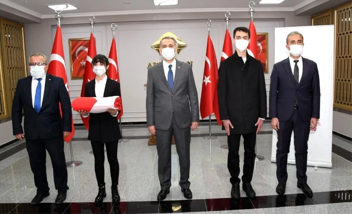 Şanlı Türk Bayrağı Şanlıurfa\'dan teslim alınarak Gaziantep\'e uğurlandı