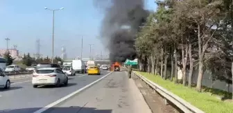 TEM'de otomobil alev alev yandı