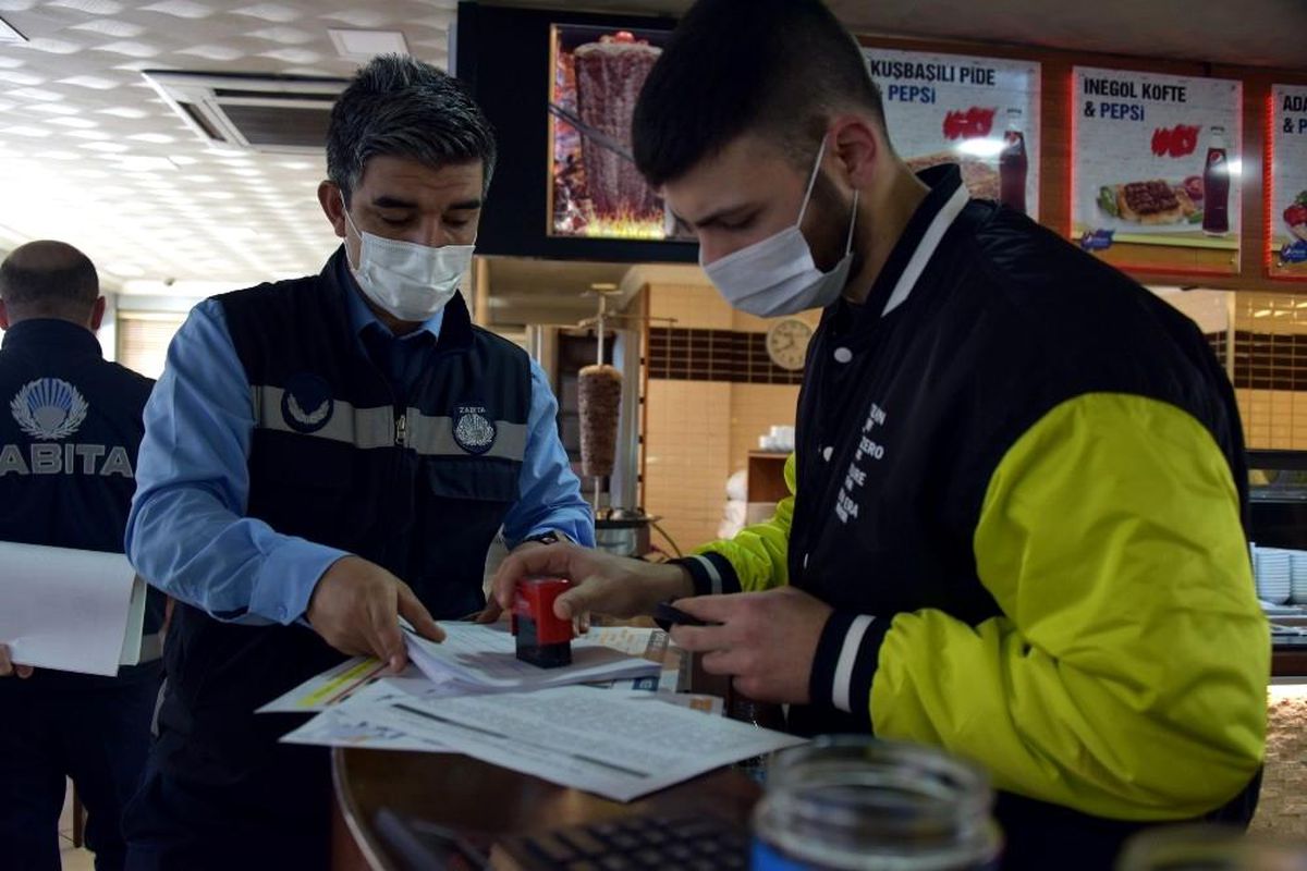 Aliağa\'da restoranlar normalleşmeye hazır