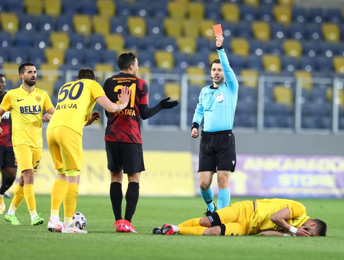 Ankaragücü maçında kırmızı kart gören Mohamed kendini savundu: Kimseyi görmedim bile