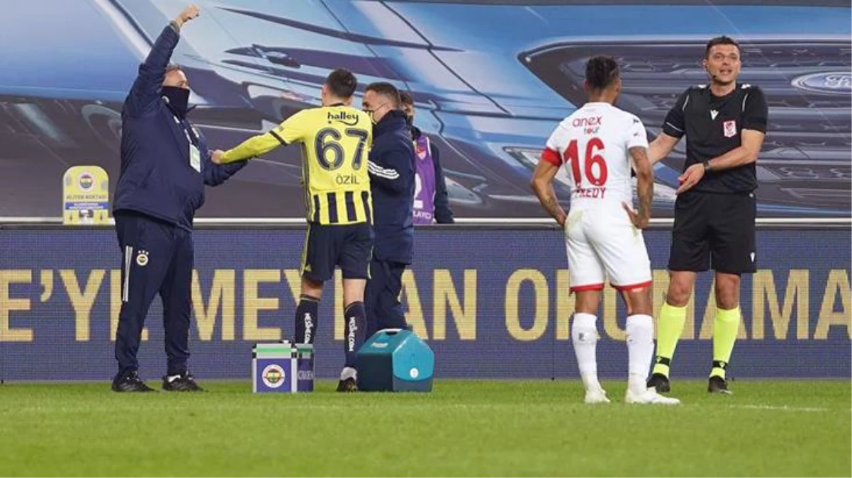 Antalyaspor maçında sakatlanan Mesut Özil\'den ilk açıklama: En kısa zamanda dönmek için elimden geleni yapacağım