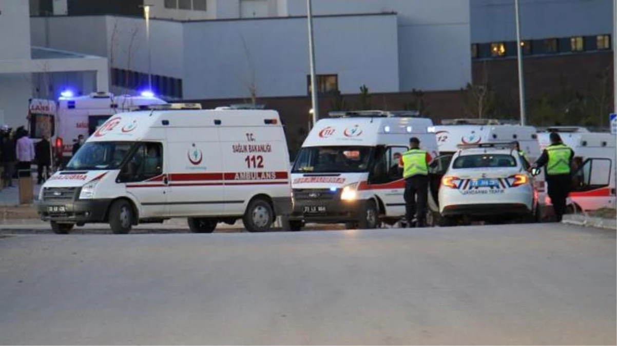 Bitlis\'teki helikopter kazasında şehit olan 11 askerimizin naaşı Elazığ\'a getirildi
