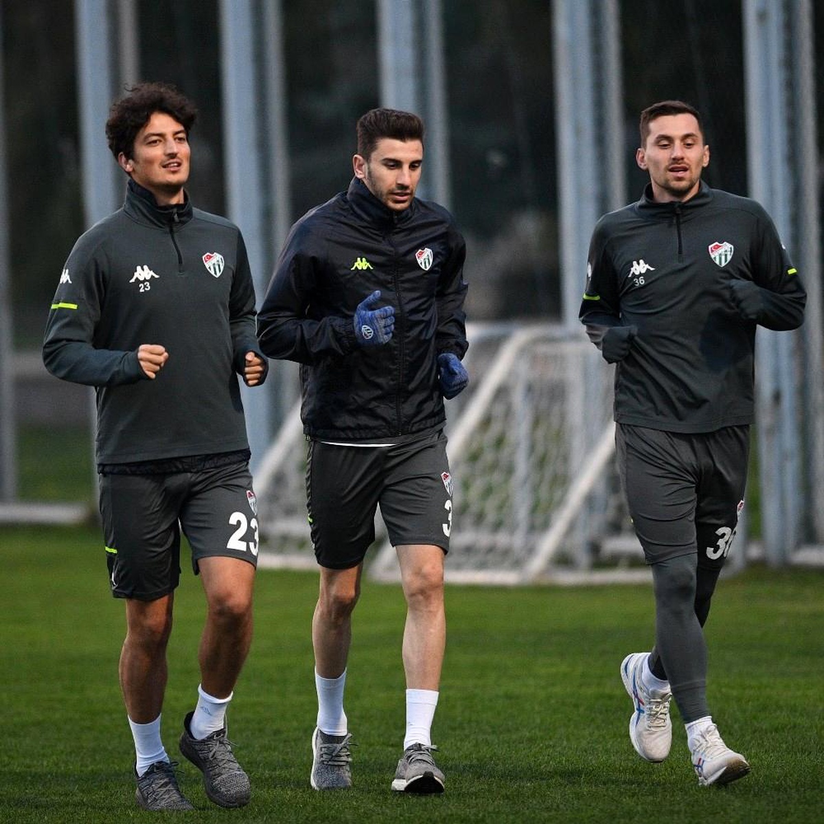 Bursaspor kafilesi Bolu\'ya erken gitti Onur Atasayar kadroda yer aldı