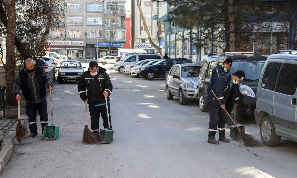 Cadde ve sokaklarda kapsamlı temizlik