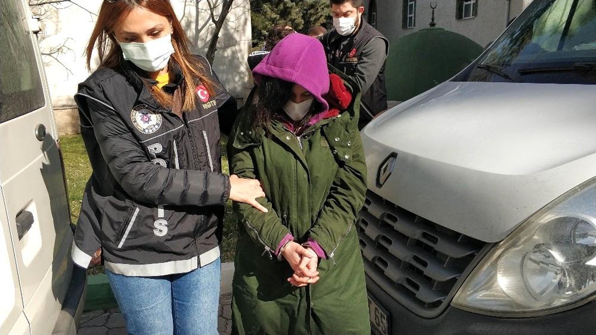 Genç kadın uyuşturucu ticaretinden gözaltına alındı