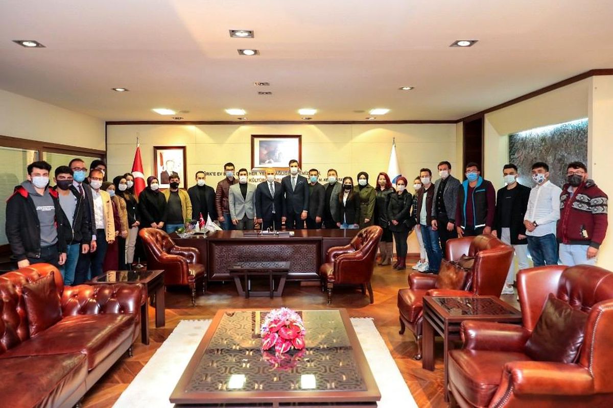 Gençlik kollarından Başkan Zolan\'a ziyaret