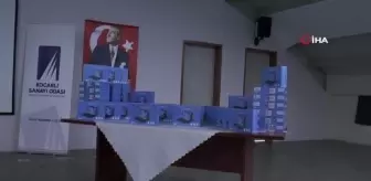 Gölcük'te 64 öğrenciye ücretsiz tablet dağıtıldı