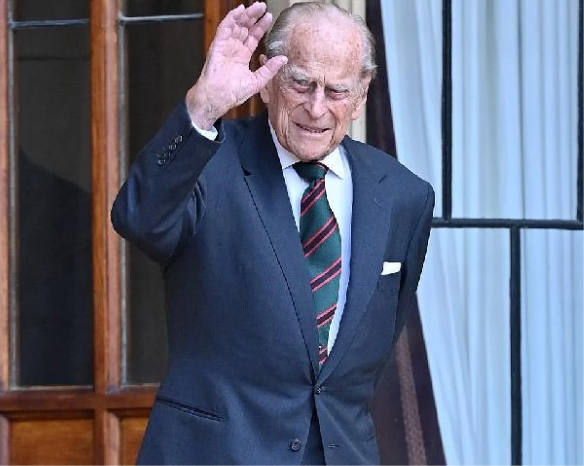 İngiltere\'de Prens Philip kalp ameliyatı sonrası başka hastaneye nakledildi