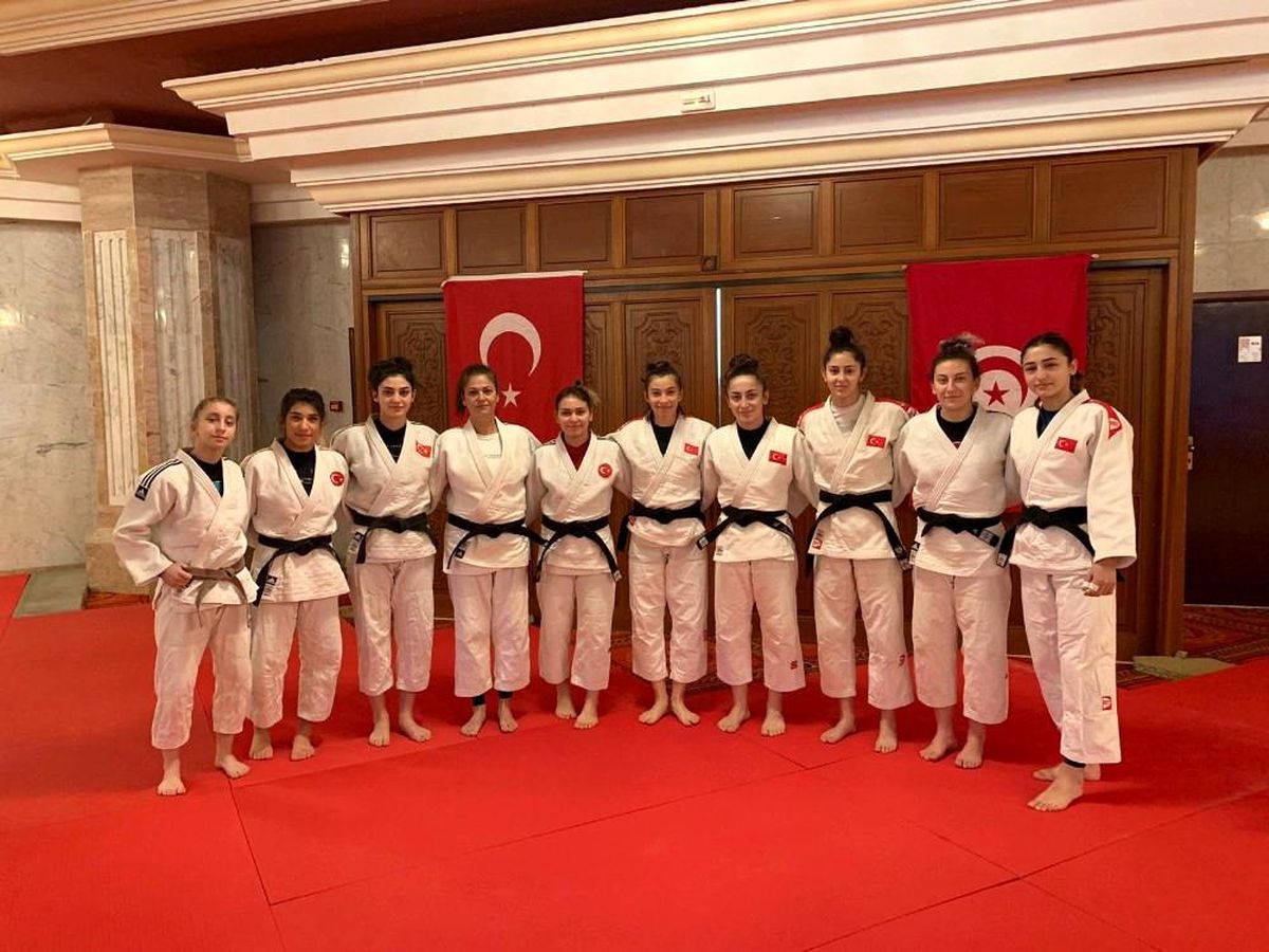 Judocular milli takım kampı için Tunus\'ta