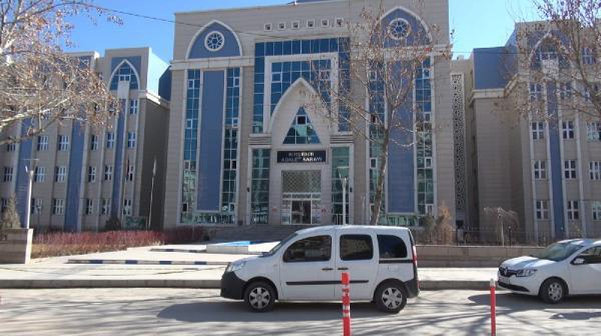 Kırşehir\'de kiraladıkları iskele demirlerini Ankara\'da satan 2 kişi tutuklandı