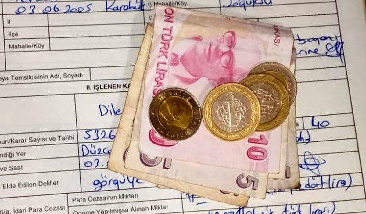 Koltuk değnekleri ile girdi yürüyerek çıktı