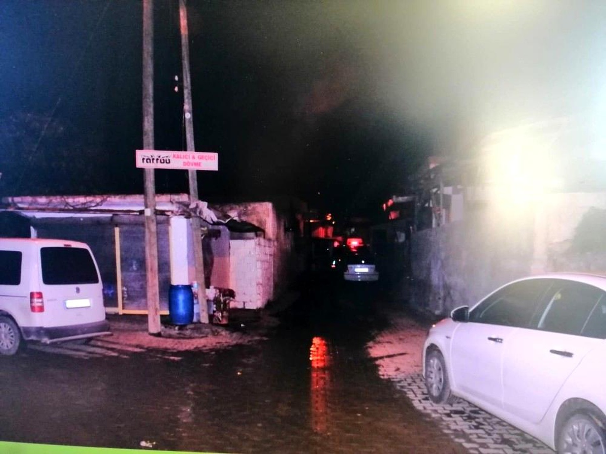 Tarsus\'ta ev ve otomobile ateş eden kişi yakalandı