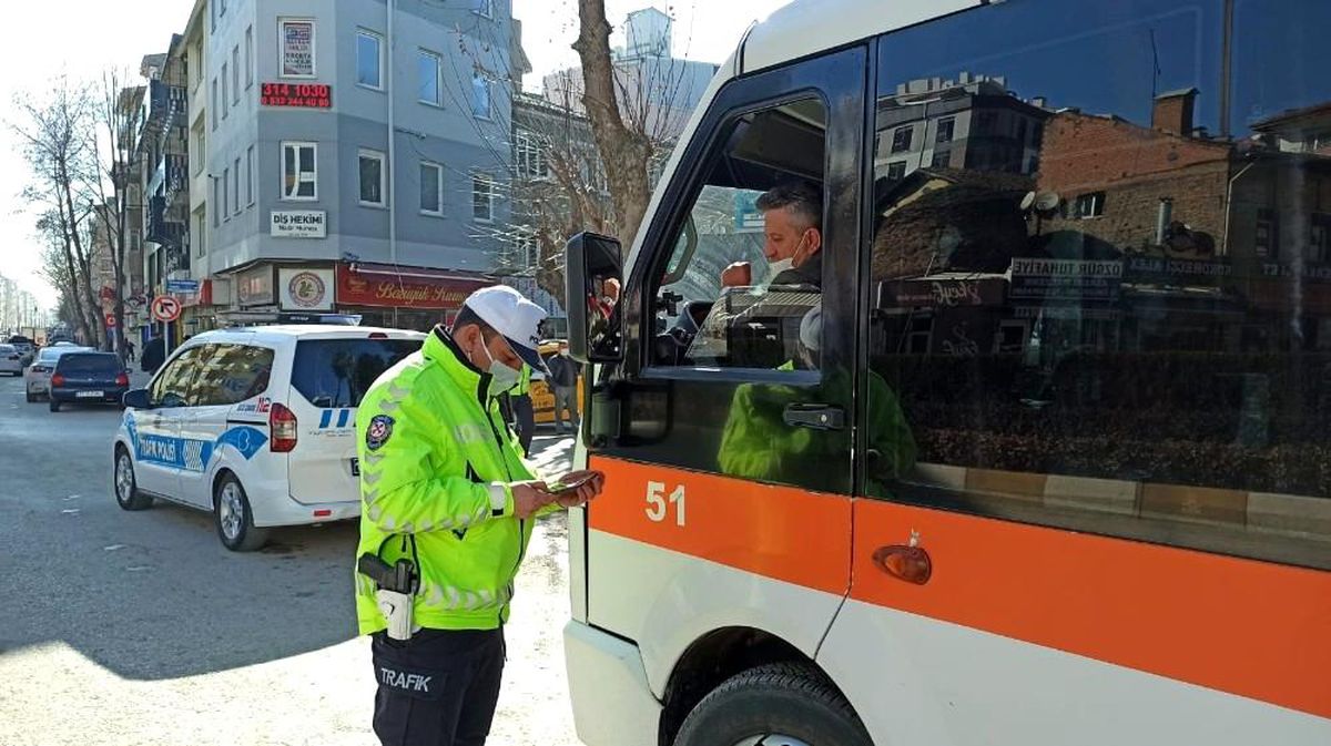 Trafik ekiplerinden korona denetimi