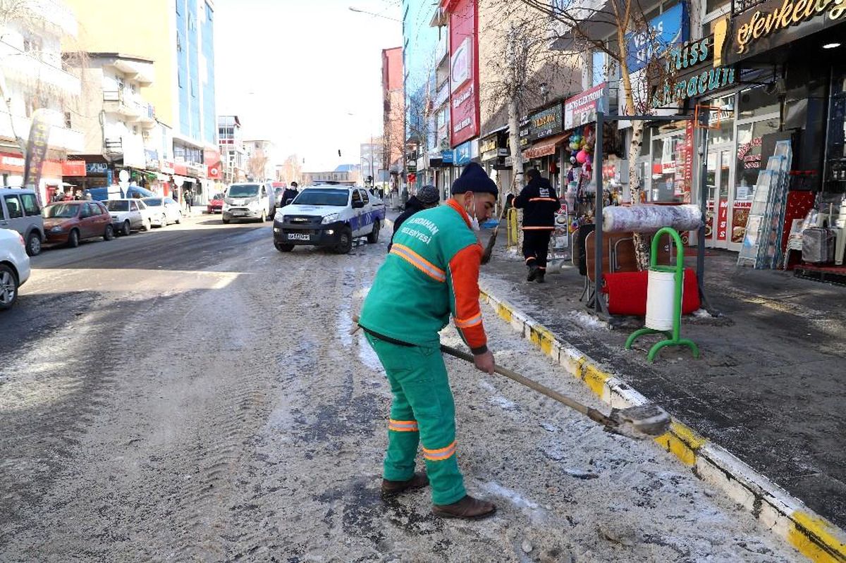 Ardahan\'da temizlik çalışmaları devam ediyor