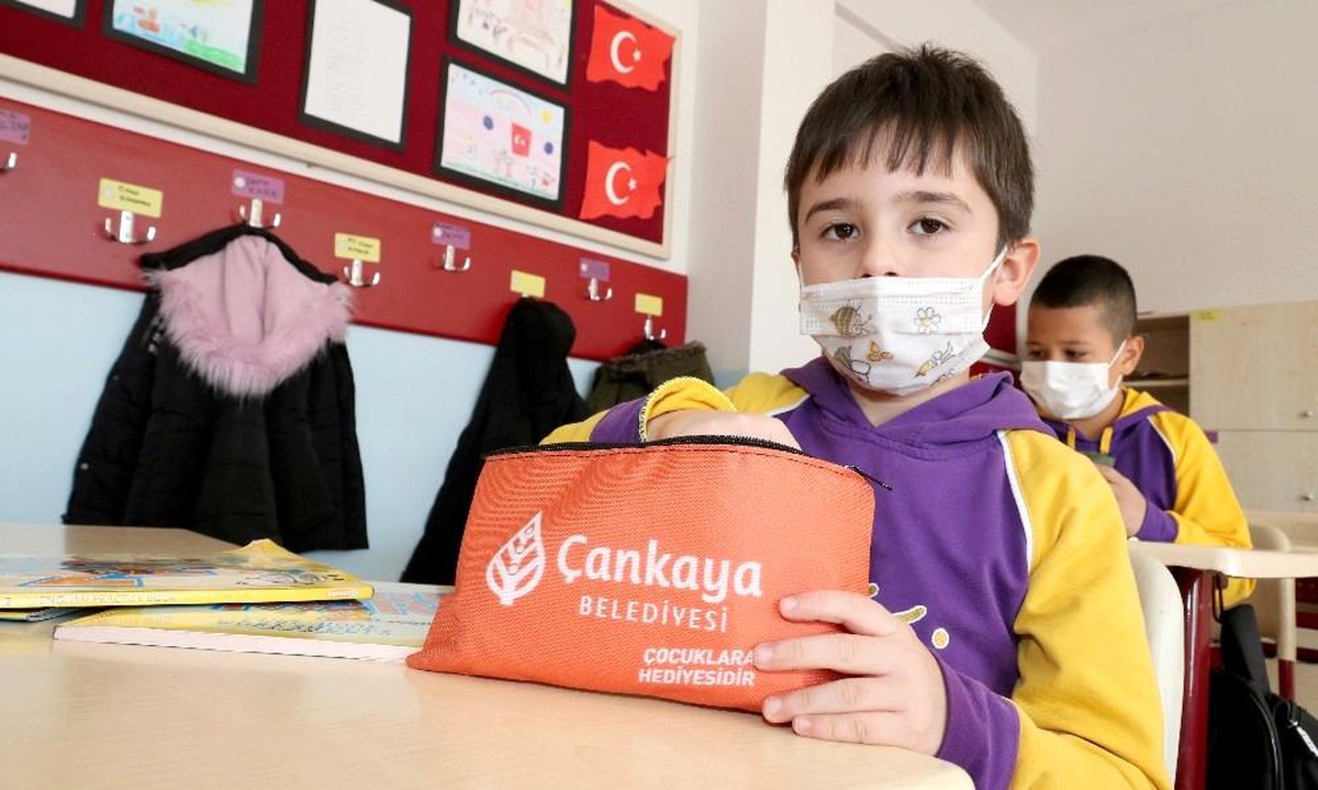 Çankaya\'dan Öğrenciler ve Öğretmenlere Hijyen Desteği