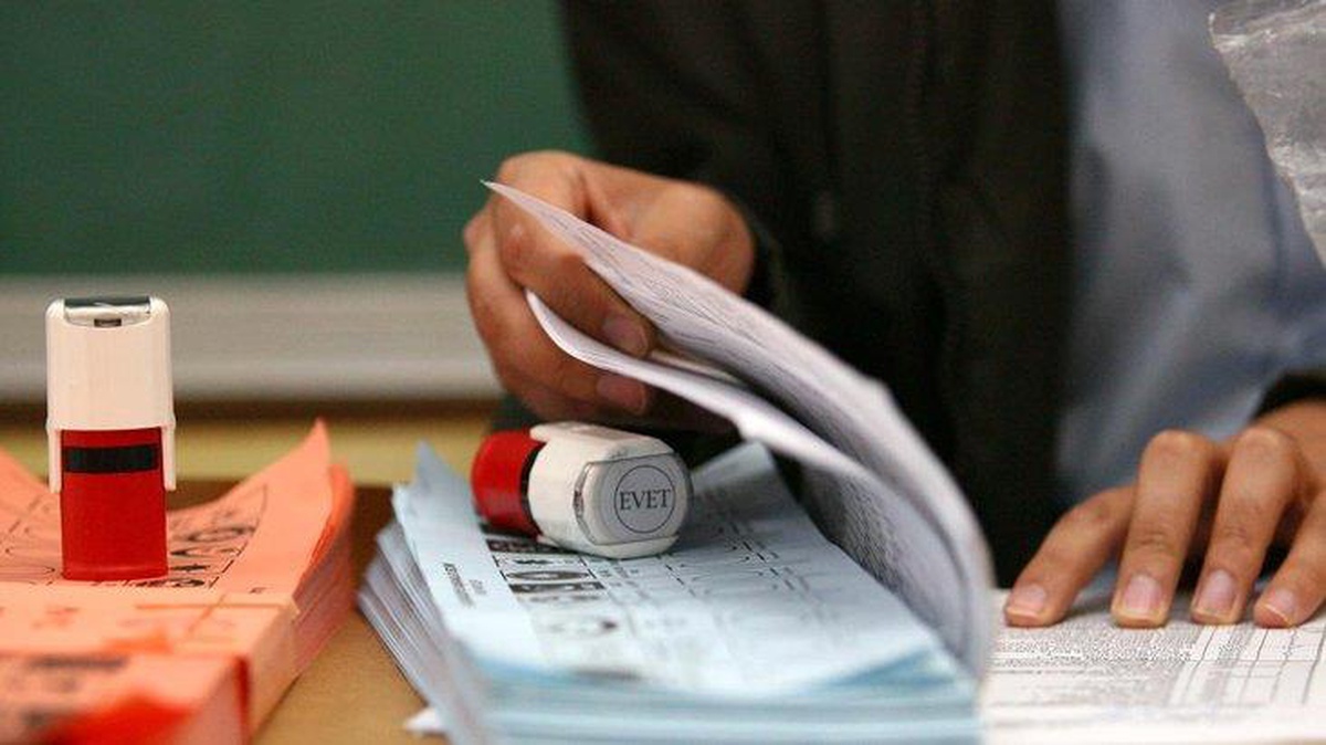 Engelsiz Türkiye Partisi ve Büyük Türkiye Partisi kapatıldı