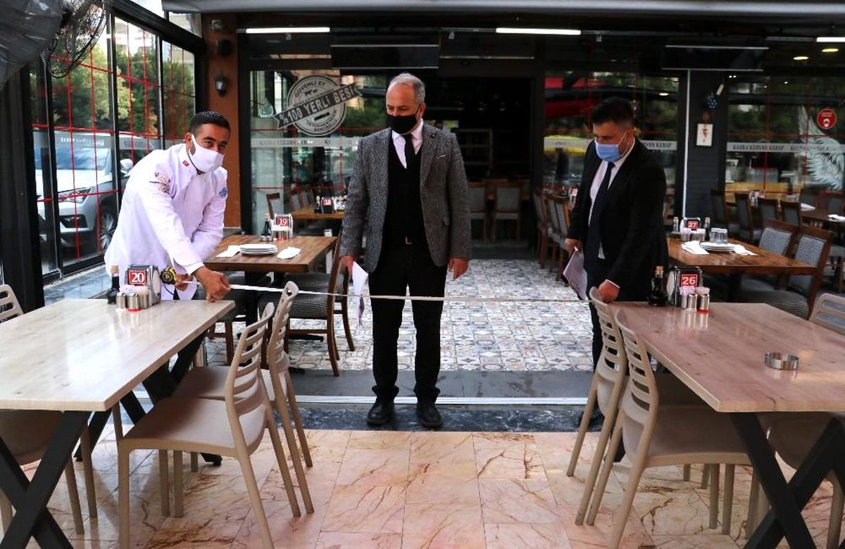 Hafta sonu yasağı kalkan Adana\'da kafe ve restoranlar denetlendi
