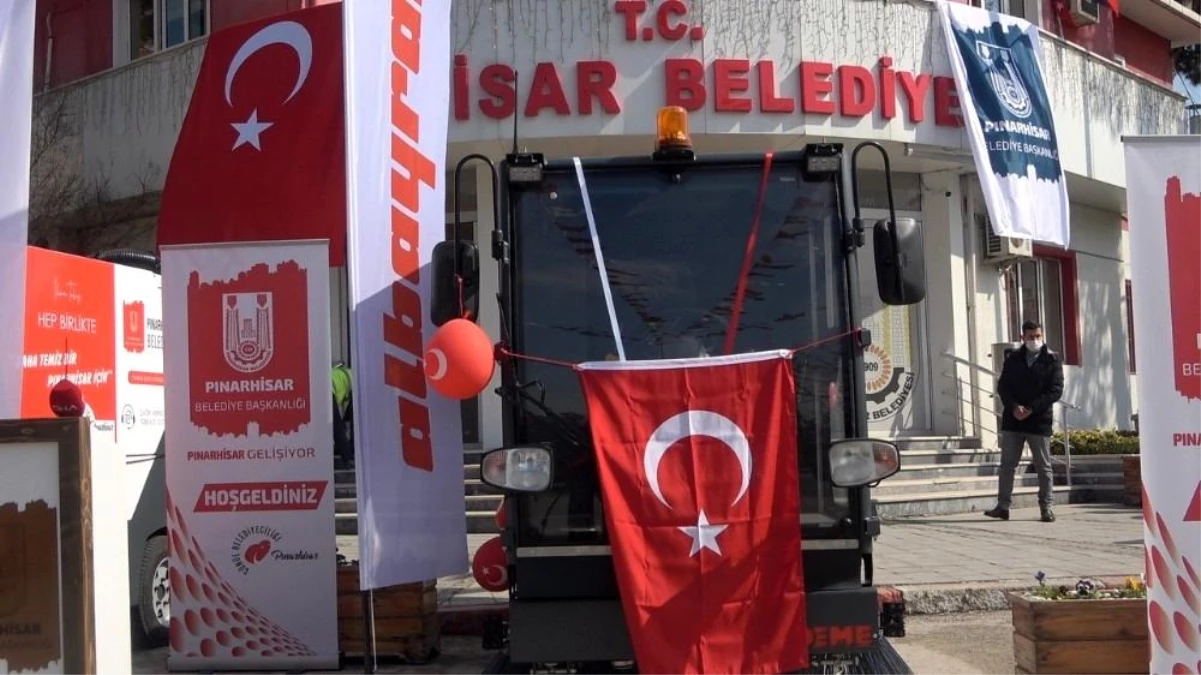 Kademe AŞ, Pınarhisar Belediyesi için ürettiği yerli ve milli \'AGA 2100 Kompakt Yol Süpürme Araçları\'nı teslim etti