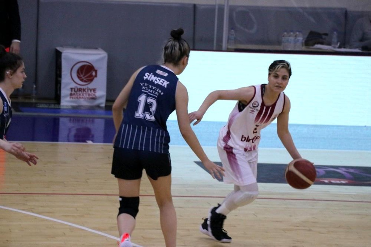 Kadınlar Basketbol Süper Ligi: Elazığ İl Özel İdare: 83 Samsun Canik Belediye: 34