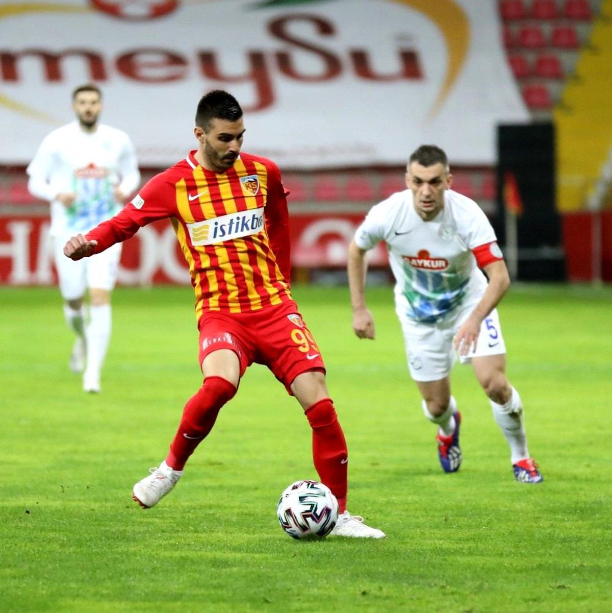 Kayserispor\'da Maglica şoku