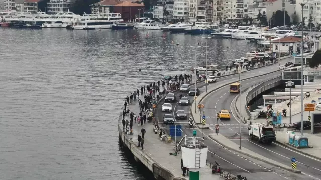 Kısıtlamasız ilk cumarteside Kıymetini bilelim diyen Bakan Koca'yı dinleyen olmadı