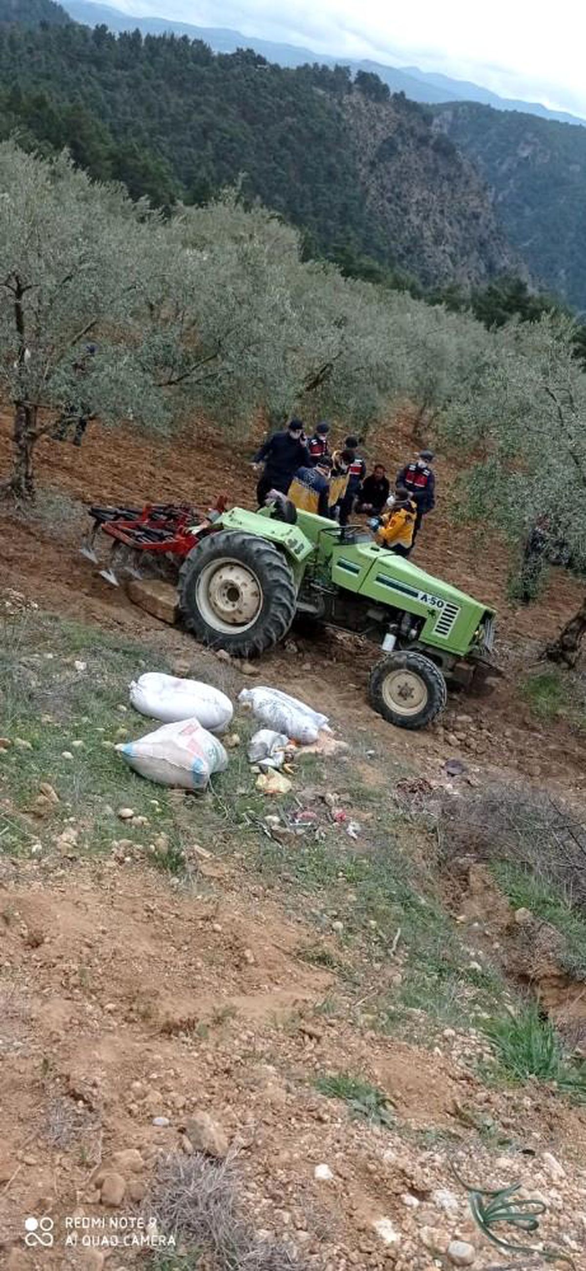 Son dakika haberleri! Kullandığı traktörün altında kalan çiftçi hayatını kaybetti