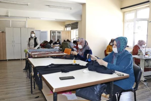 Mardin'de 1 yılda 18 bin kadın, kursla meslek edindi