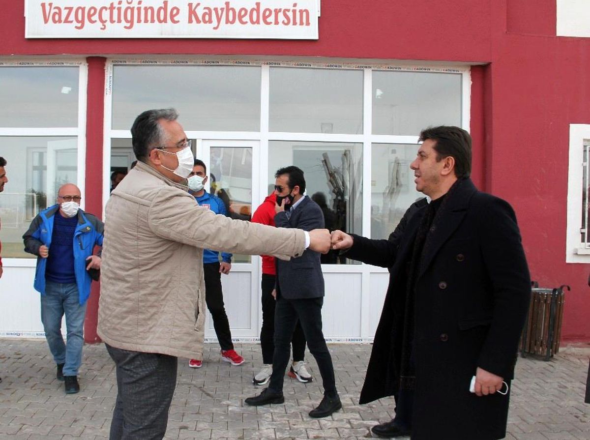 Nevşehir Belediye Başkanı Savran Nevşehir Belediyespor\'u ziyaret etti