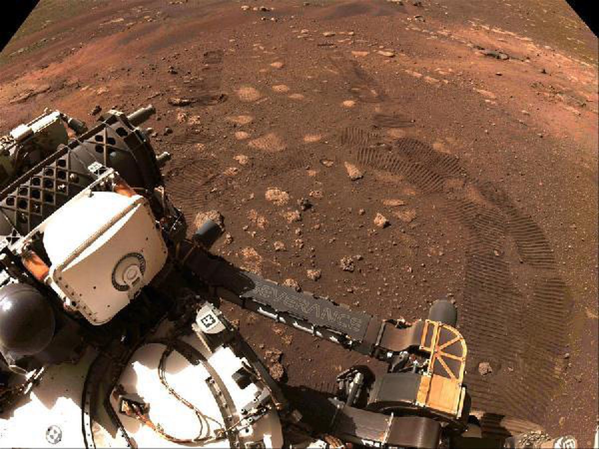 Perseverance keşif aracı Mars\'ta ilk test sürüşünü 33 dakikada gerçekleştirdi