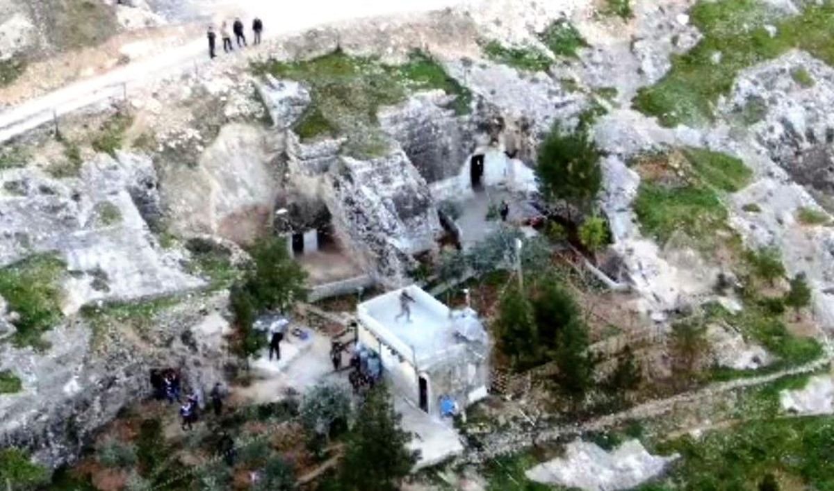 Şanlıurfa\'da aranan zanlılar drone destekli operasyonla yakalandı