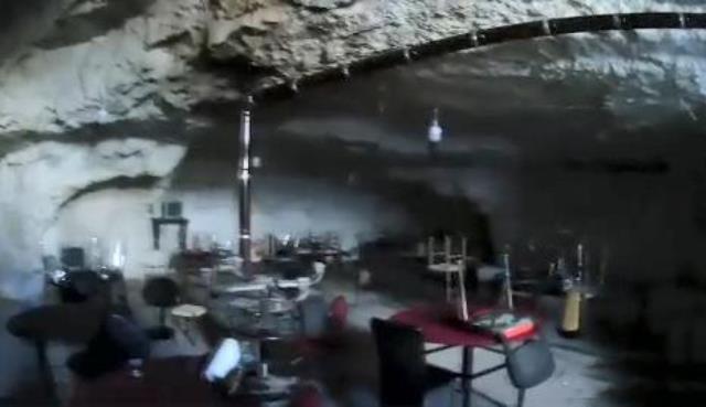 Şanlıurfa'da mağaraya baskın yapan polis kumarhaneyle karşılaştı: 29 gözaltı