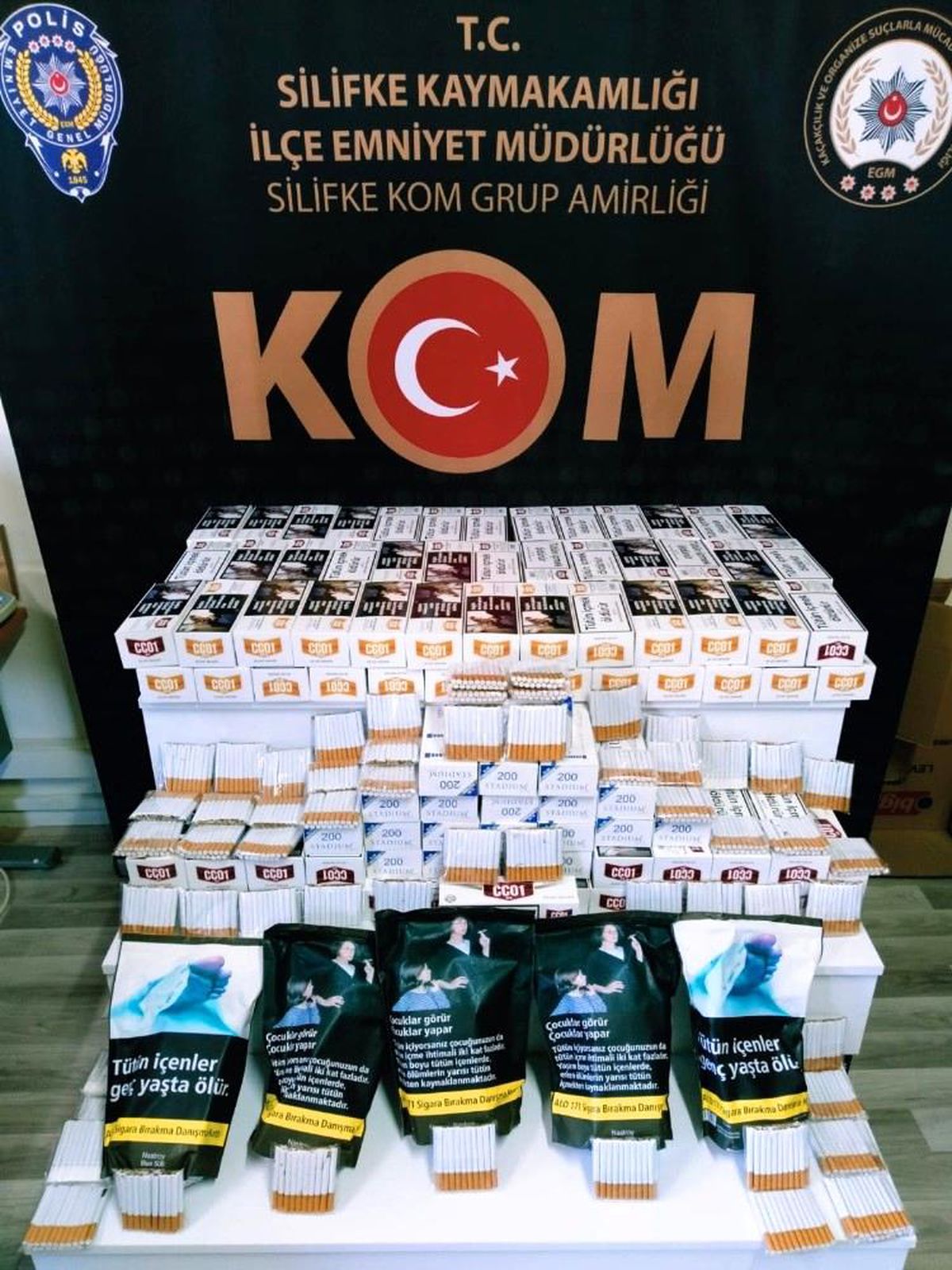 Silifke\'de 45 bin kaçak makaron ile bin 440 dolu makaron ele geçirildi