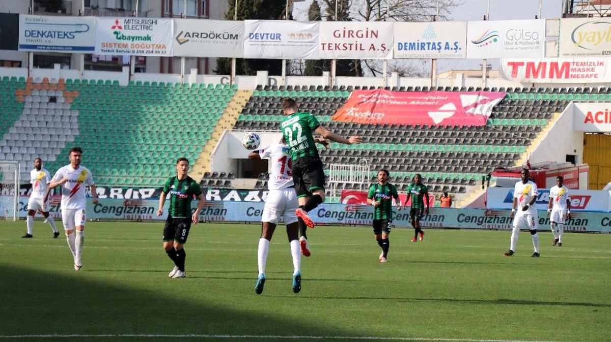 Süper Lig: Denizlispor: 2 Yeni Malatyaspor: 1 (İlk yarı)