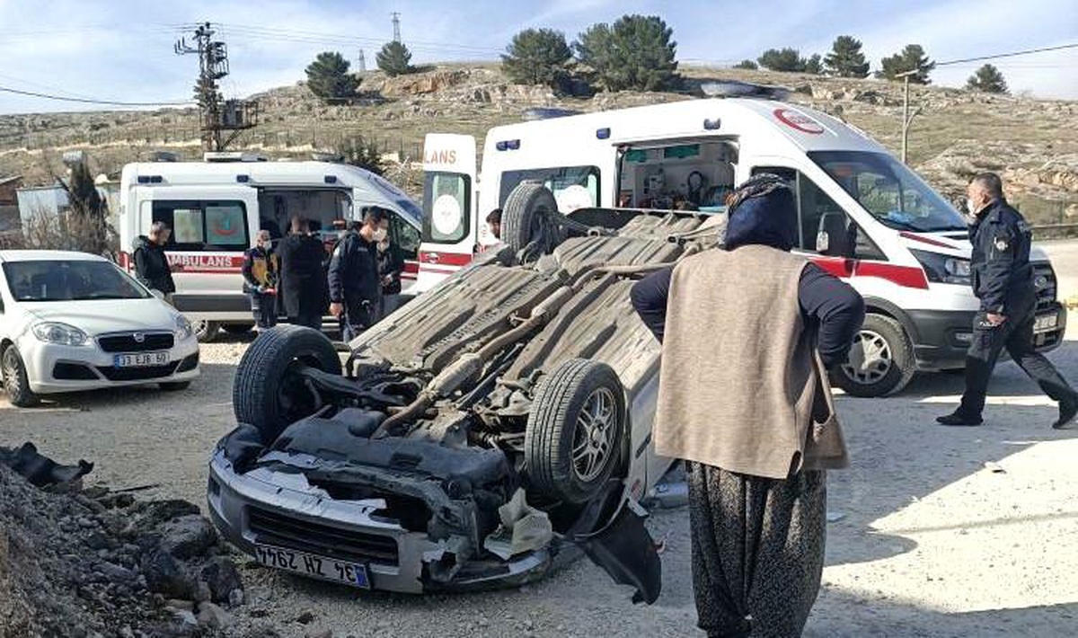Adıyaman\'da otomobil takla attı: 3 yaralı