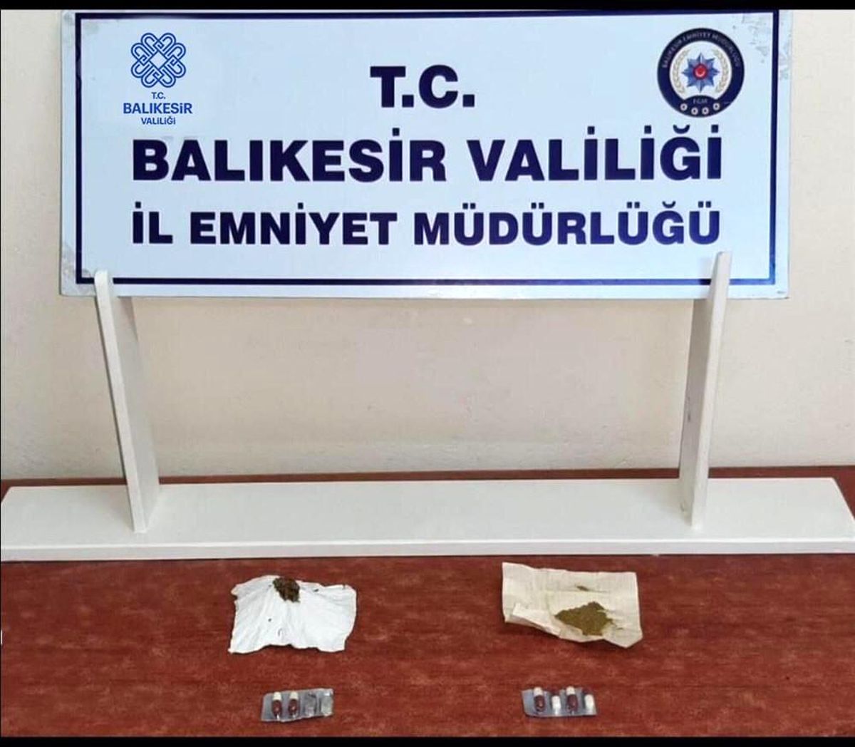 Son dakika haberleri! Balıkesir\'de 8 şüpheliye uyuşturucu operasyonu