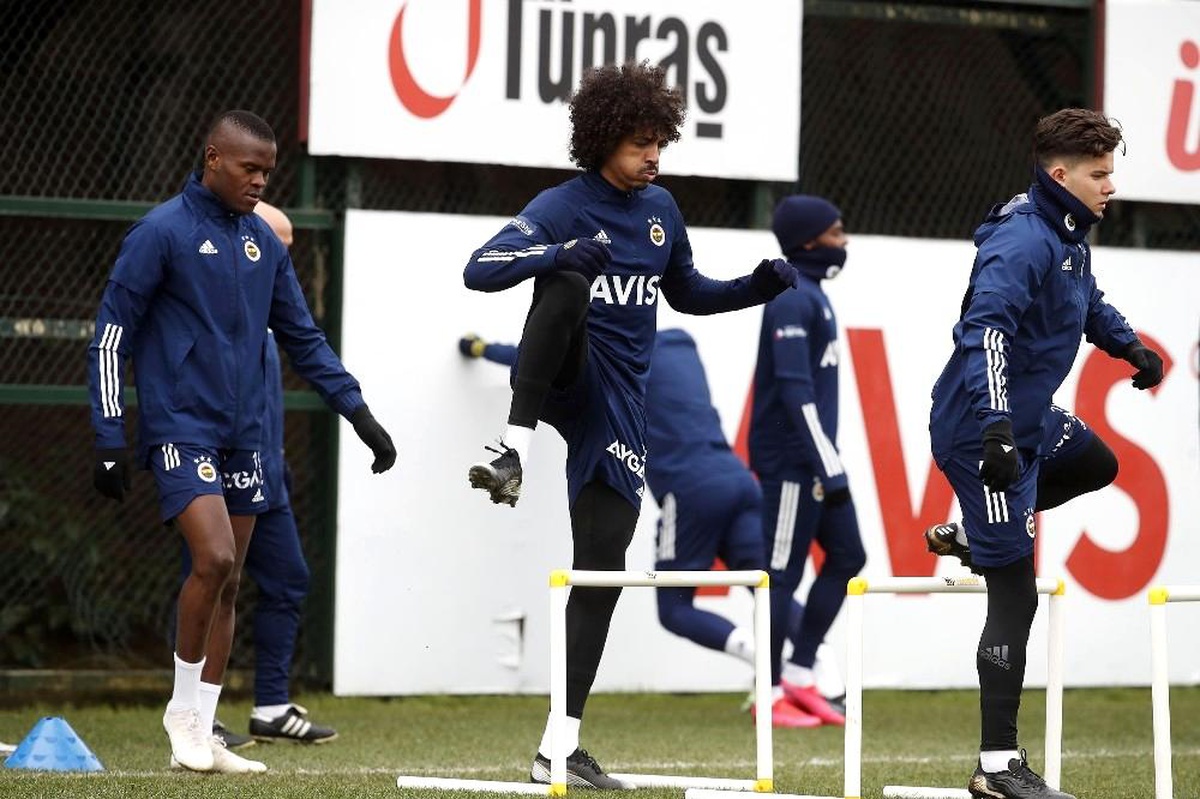 Fenerbahçe, Konyaspor maçı hazırlıklarını tamamladı