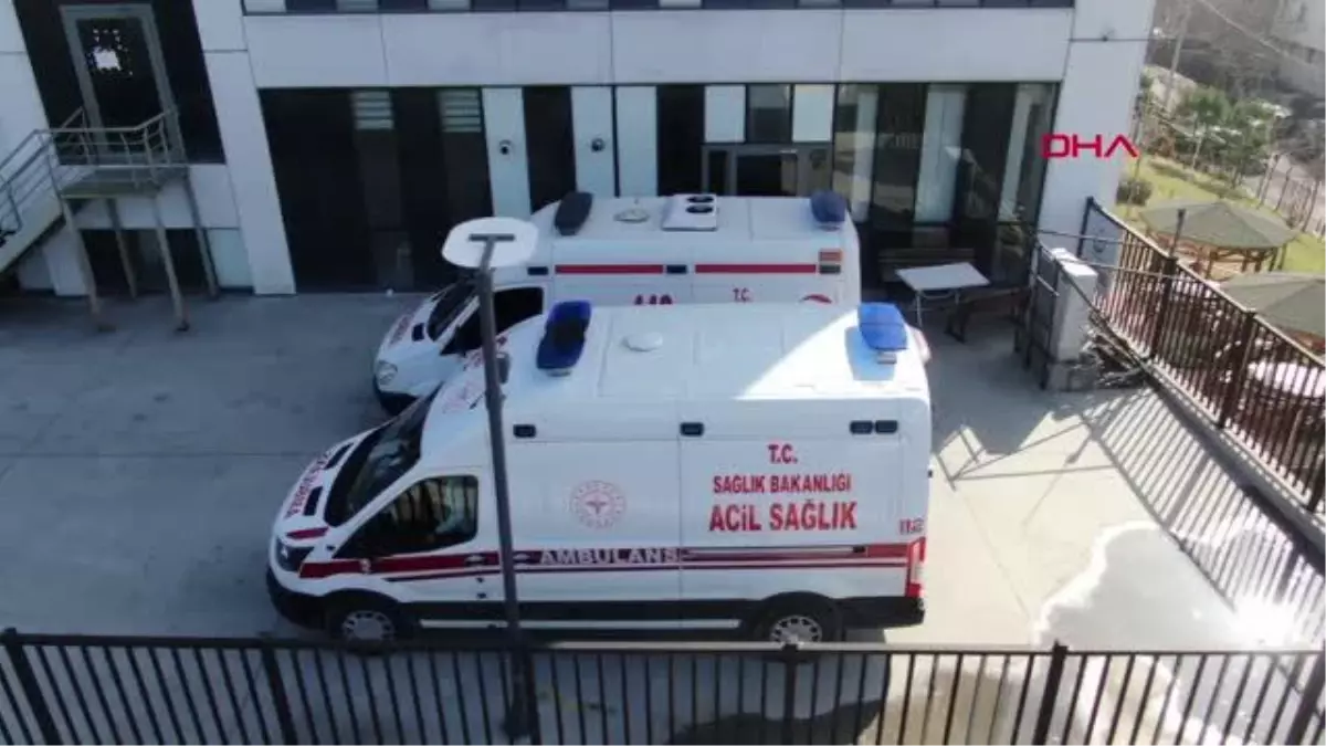 Son dakika haber! HASTAMI SEN GÖTÜRME, KAZA YAPARSIN DİYEN DE OLDU, YUHALAYAN DA.... İSTANBUL\'UN KADIN AMBULANS ŞOFÖRLERİ...