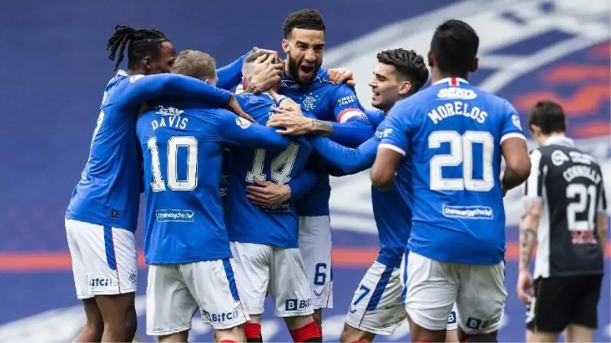 İskoçya\'da Celtic hegemonyası son buldu! Rangers, 10 yıl sonra şampiyonluğa ulaştı