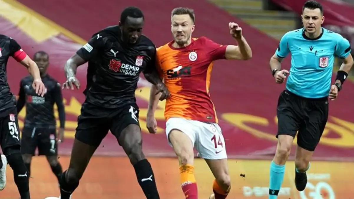 Martin Linnes\'in Sivasspor maçında yaptığı hatalara taraftarlar tepki gösterdi