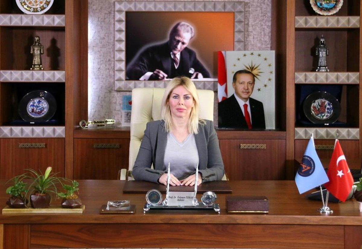 Rektör Özkan: " Kadına yönelik her türlü şiddeti kınıyorum"