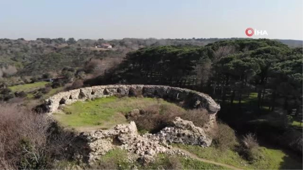 Tarihi Poyrazköy Kalesi harabeye döndü