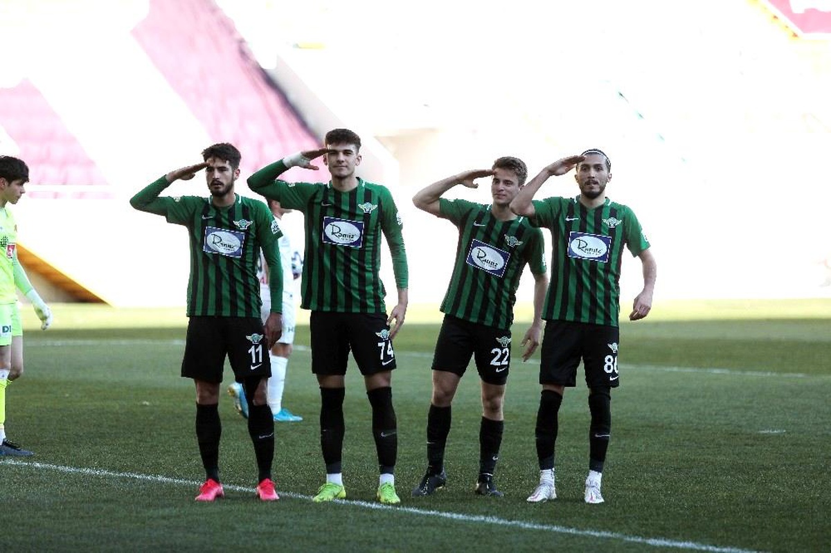 TFF 1. Lig: Akhisarspor: 3 Eskişehirspor: 0