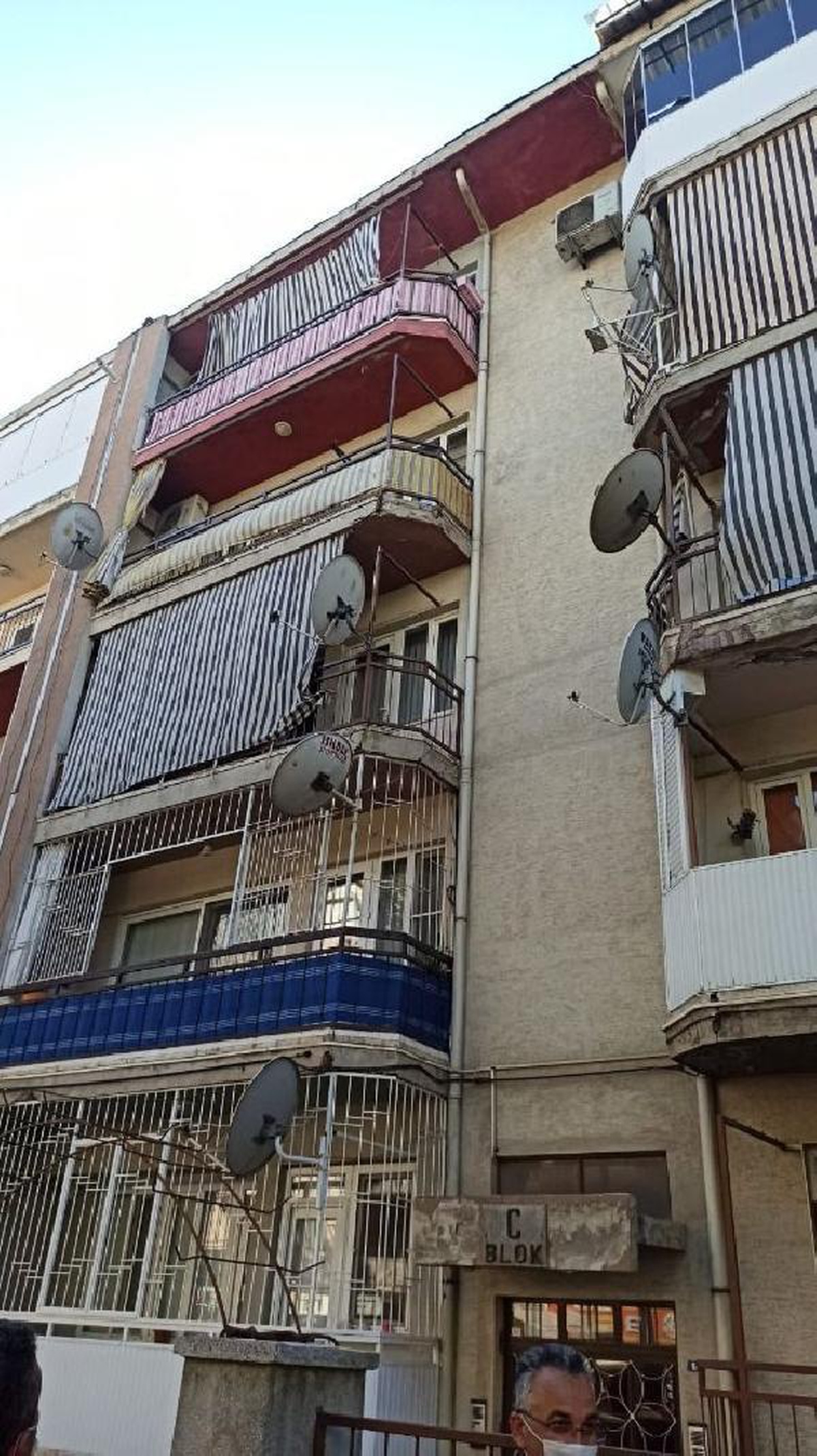 5\'inci kattan atlayan kişi 10 gün sonra hastanede hayatını kaybetti