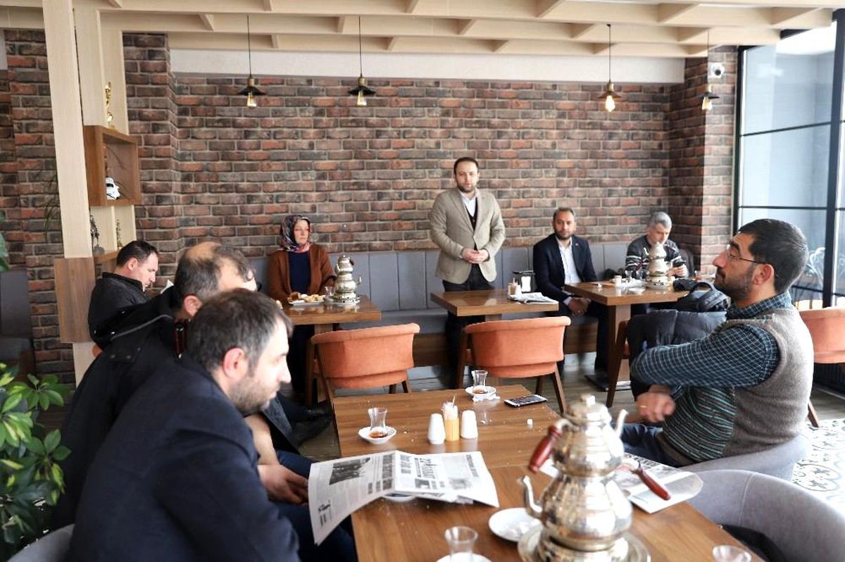 AK Parti Ardahan İl Başkanı Koç, basın mensuplarıyla bir araya geldi