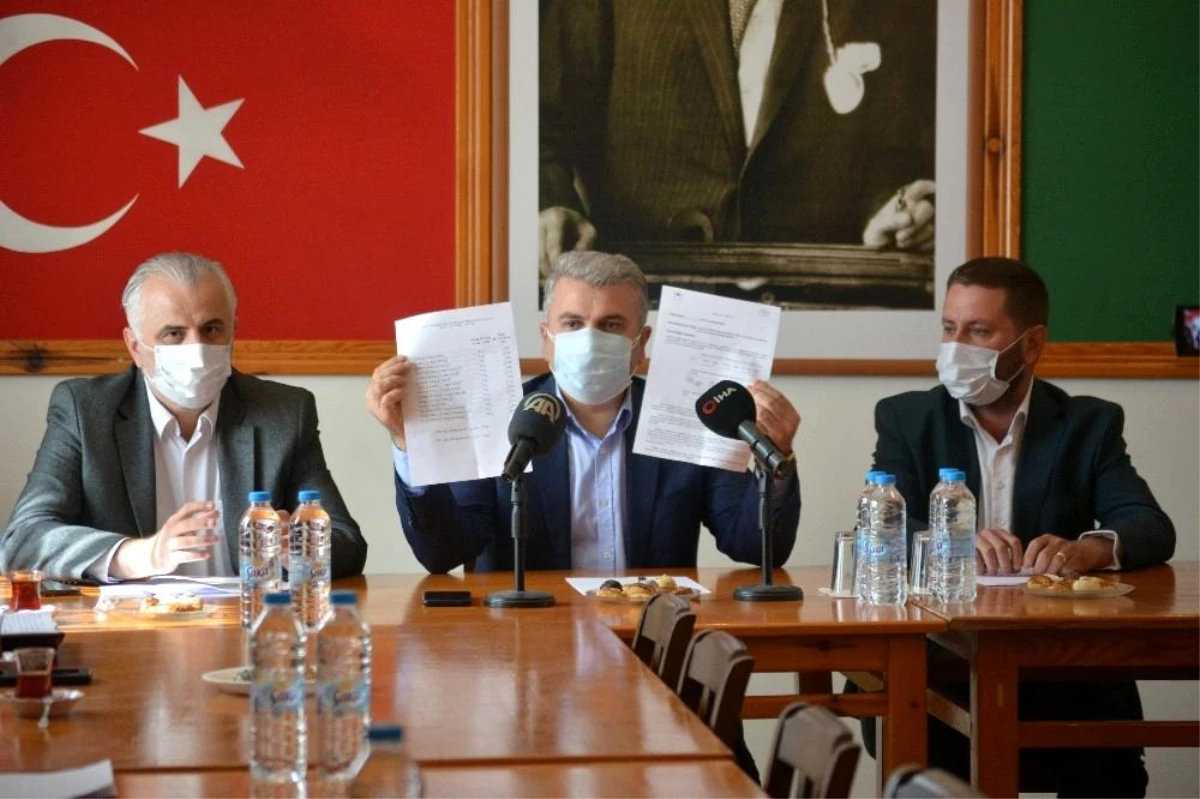 AK Parti Balıkesir Milletvekili Mustafa Canbey, Ayvalık\'ta çiftçileri dinledi