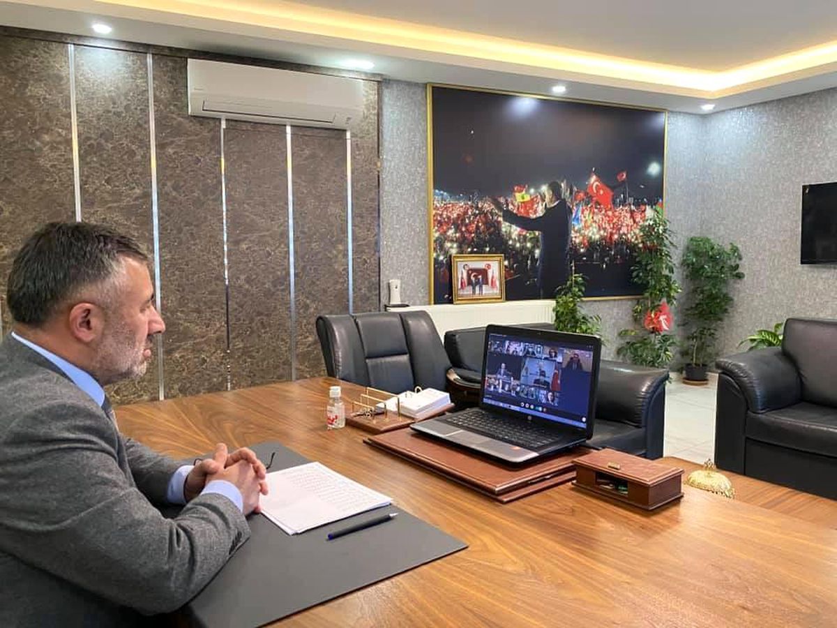 AK Parti\'nin 81 il başkanı video konferans sistemiyle bir araya geldi