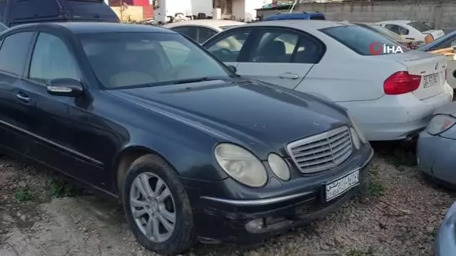 Avrupa'dan çalınan milyonluk lüks araçlar çürümeye terk edildi Avrupa'dan çalınan milyonluk lüks araçlar çürümeye terk edildi