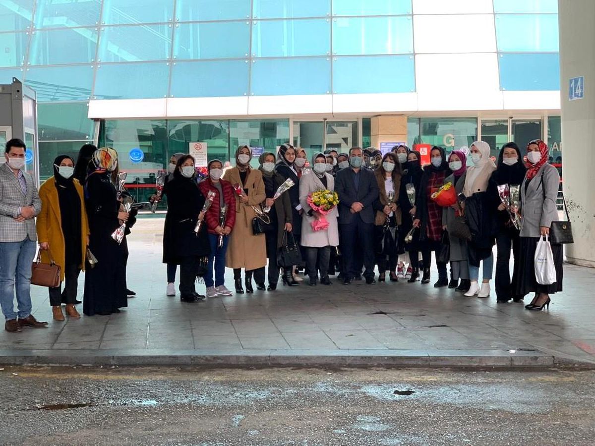 Başkan Aydın\'dan AK Partili kadınlara 8 Mart sürprizi