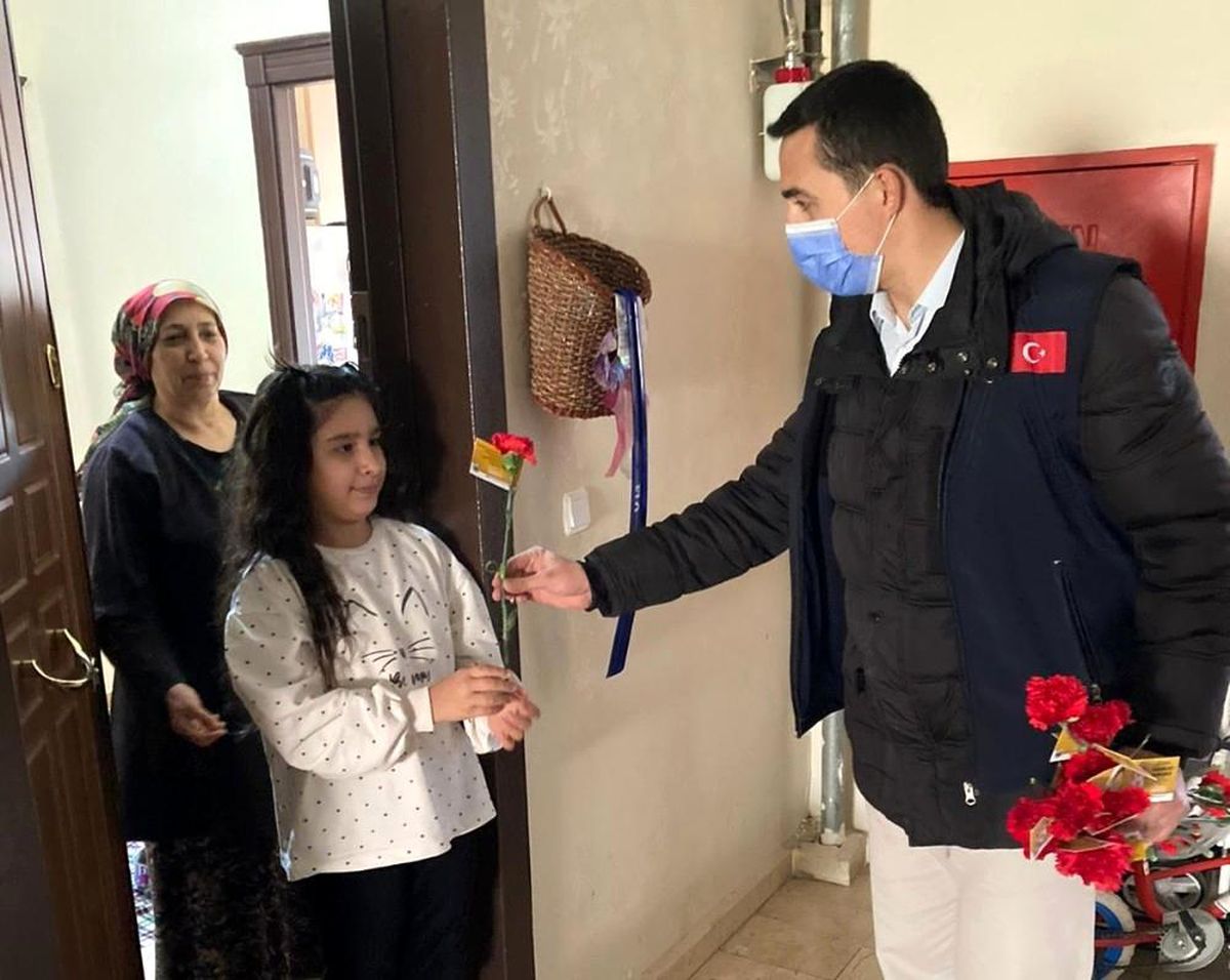 Başkan Türkyılmaz, 8 Mart\'ta kadınları unutmadı