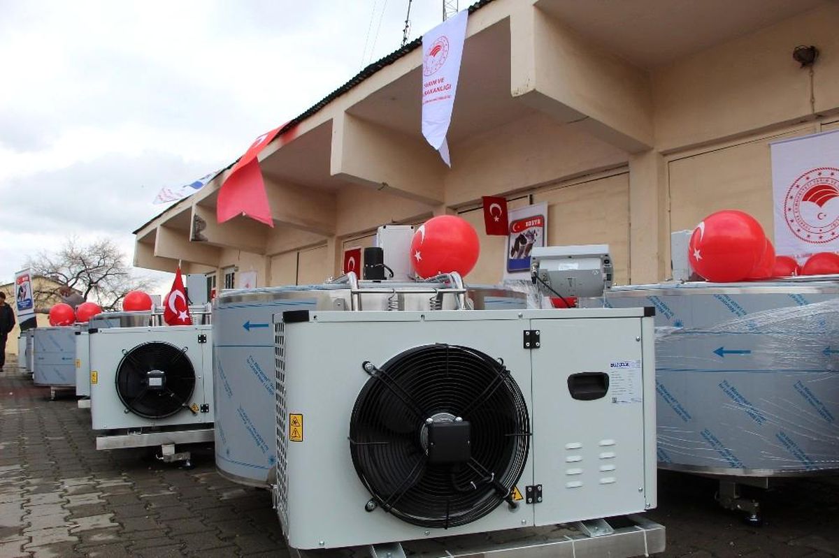 Bingöl\'de üreticilere süt soğutma tankı dağıtıldı